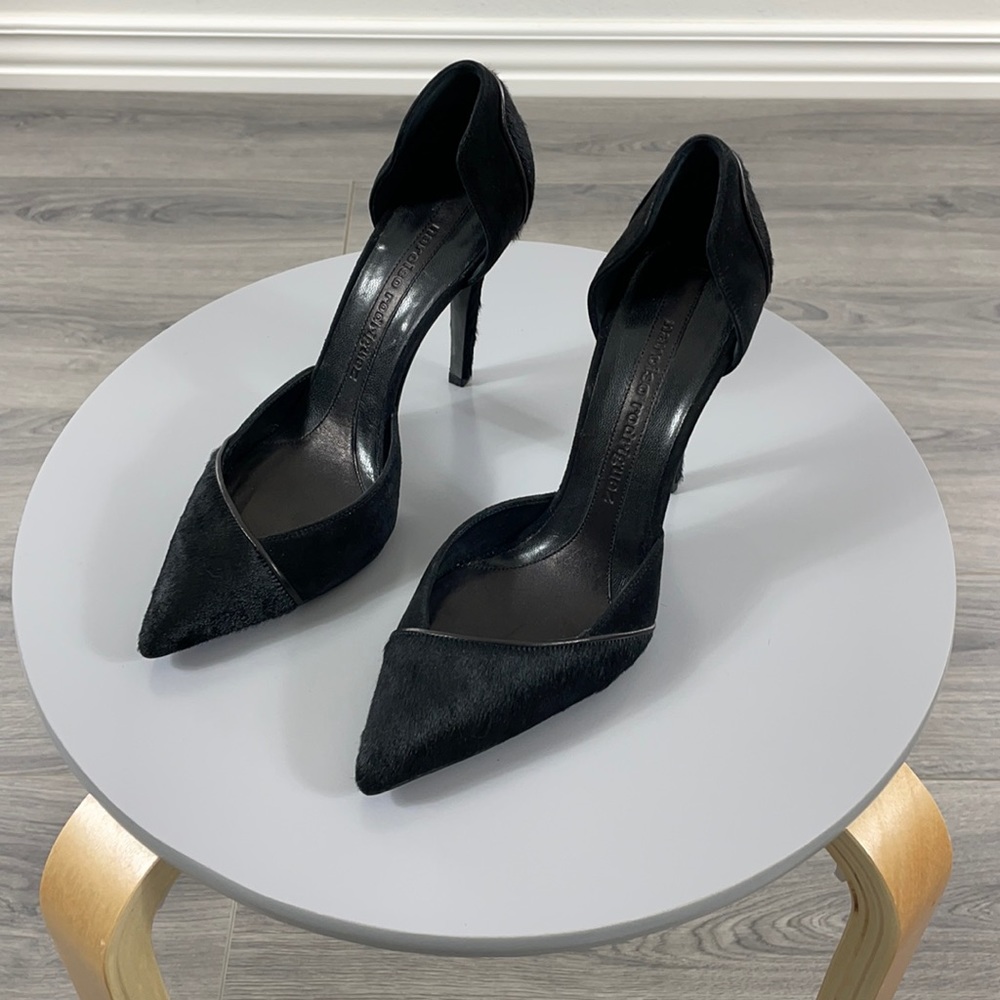 New Narisco Rodriguez Black Pointed Toe Pump